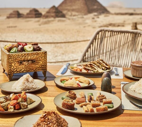 Half day tours to Giza Pyramids and Sphinx With Lunch